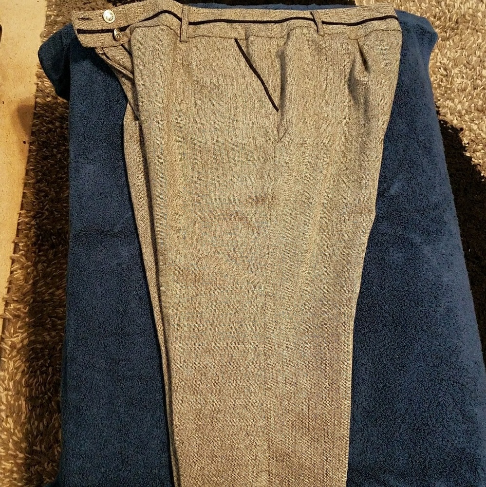 Women's Capri Pants